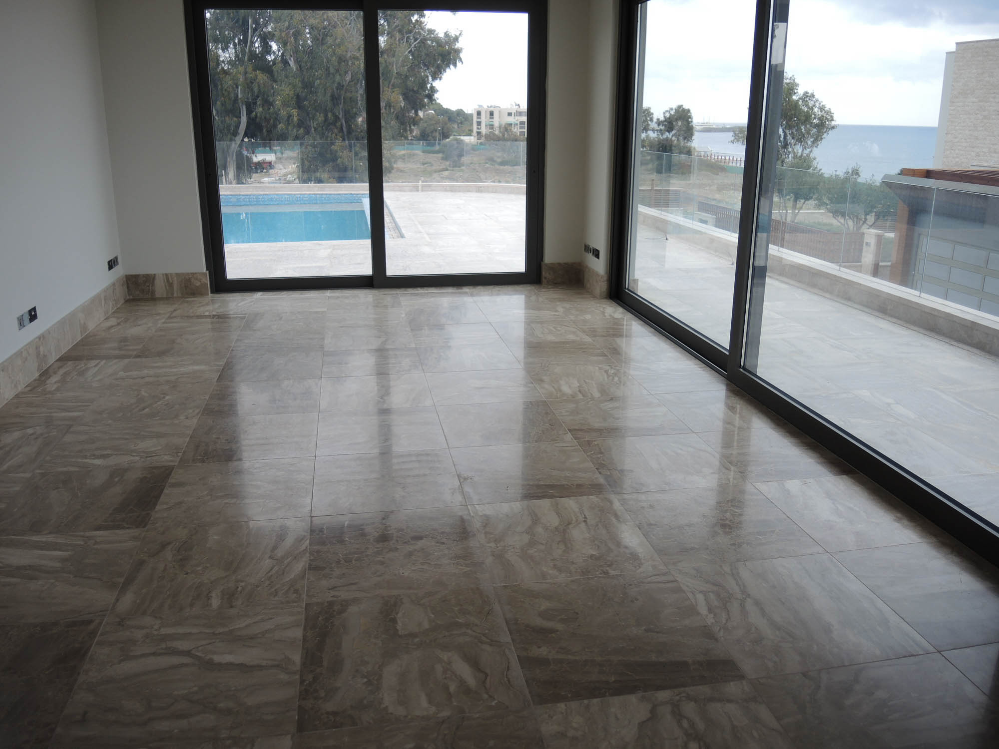 Karnis flooring